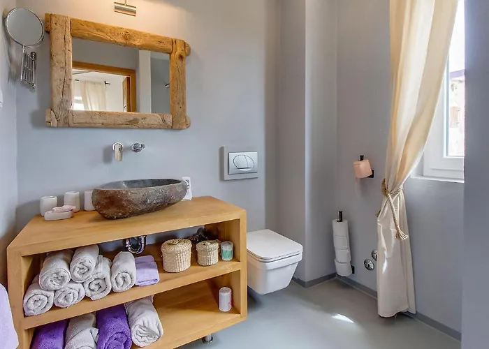 度假居 3 Bedroom Stunning Home In Plat Sveti Mihovil
