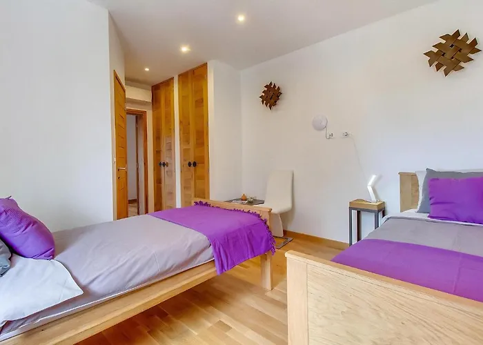 度假居 3 Bedroom Stunning Home In Plat