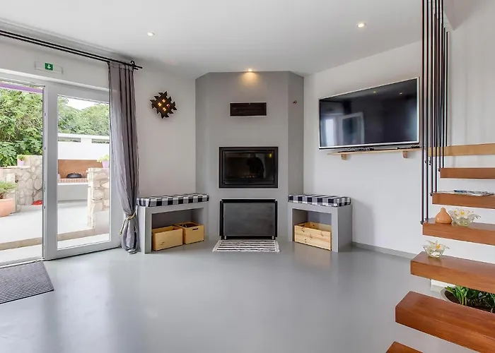 3 Bedroom Stunning Home In Plat 度假居 *