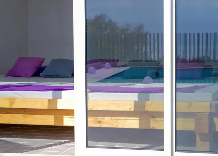 3 Bedroom Stunning Home In Plat * Sveti Mihovil